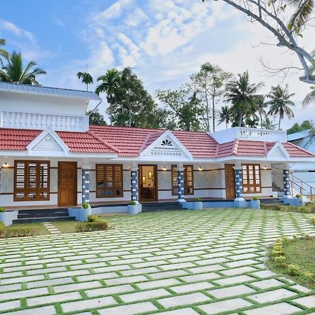 Serene Stay Alappuzha Bagian luar foto