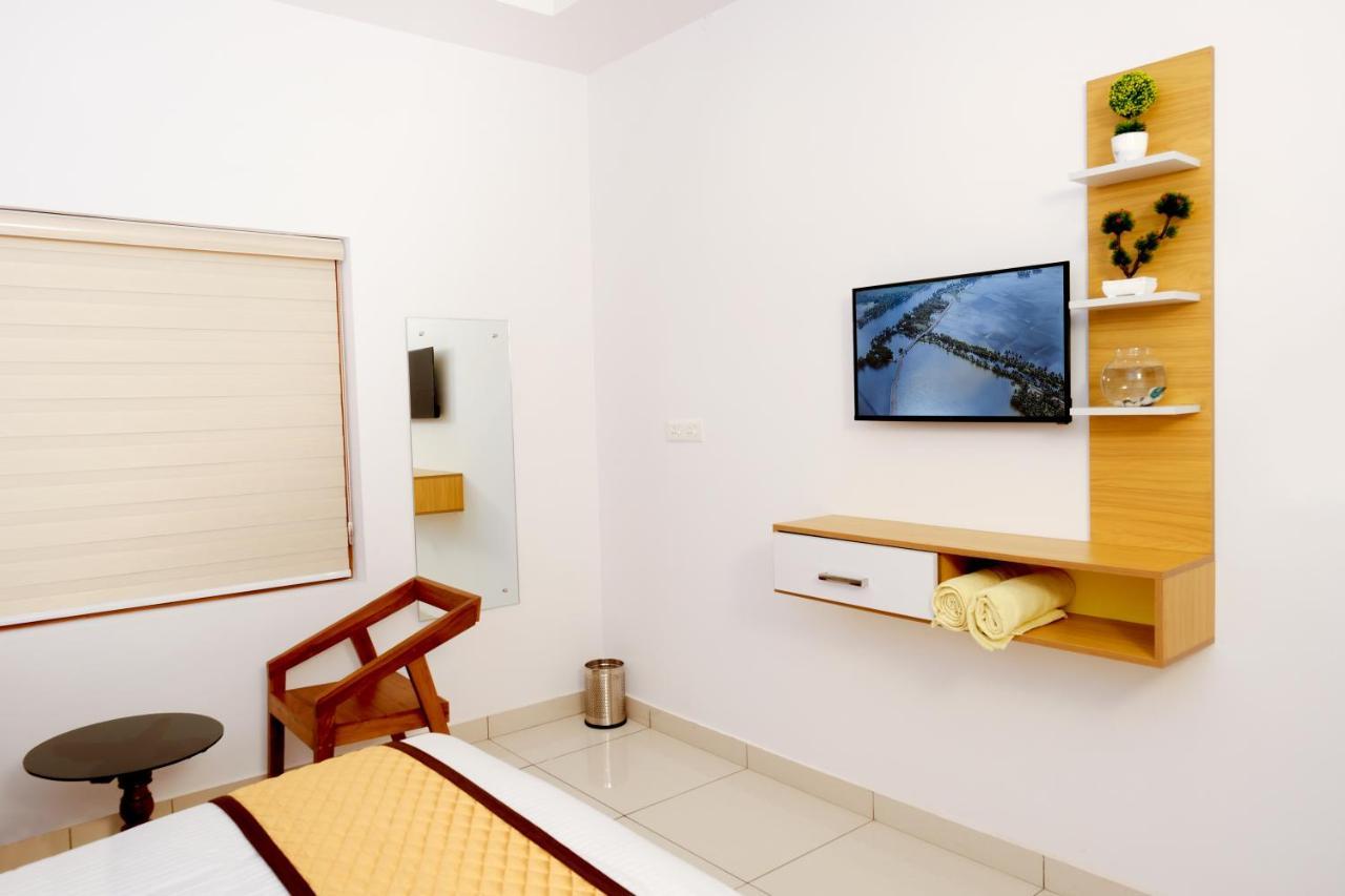 Serene Stay Alappuzha Bagian luar foto